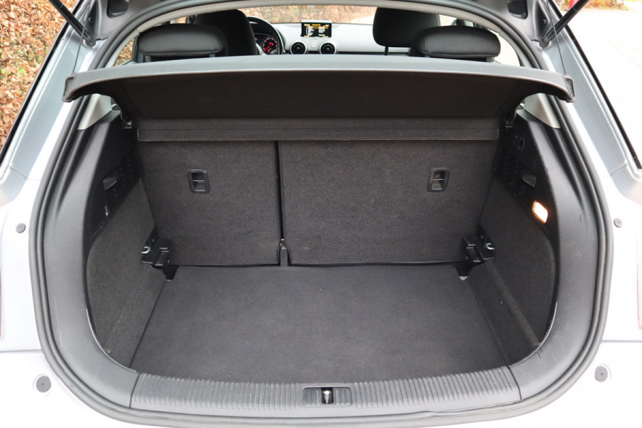 Audi A1 Sportback 1.0 TFSI Adrenalin | S-line | 5drs. | Cruise control |