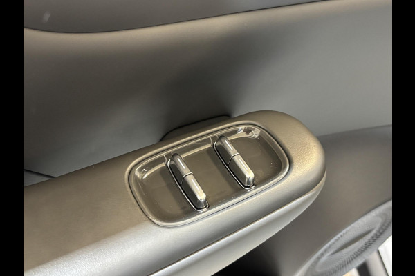 Leapmotor B10 Design ProMax 67.1 kWh 430KM WLTP | Panorama | Navigatie | Elektrische achterklep | Elektrisch bedienbare stoelen | Stoelverwarming | Stoelventilatie