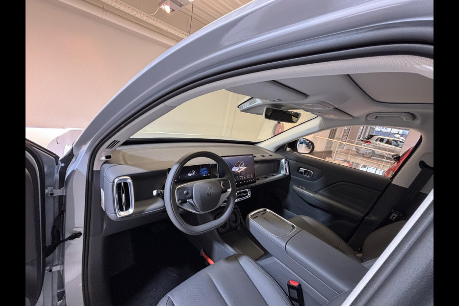 Leapmotor B10 Design ProMax 67.1 kWh 430KM WLTP | Panorama | Navigatie | Elektrische achterklep | Elektrisch bedienbare stoelen | Stoelverwarming | Stoelventilatie