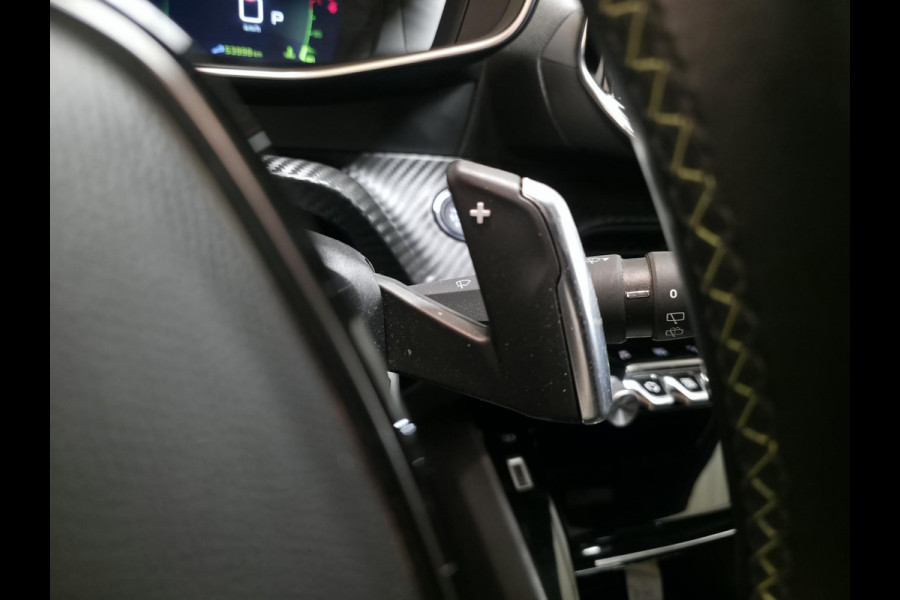 Peugeot 208 1.2 PureTech GT-Line Automaat | Trekhaak | Panoramadak | Navigatie