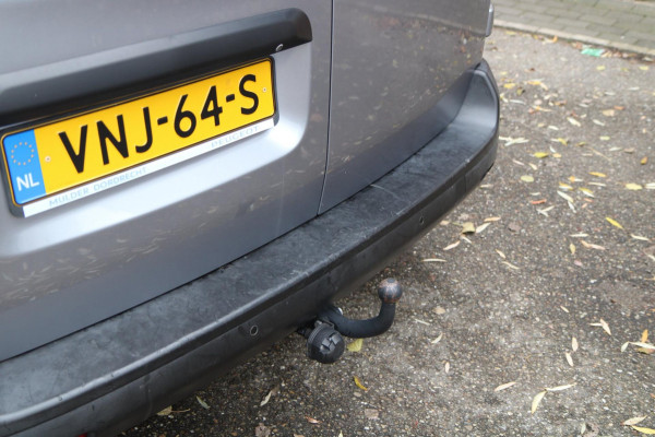 Peugeot Expert 2.0 BlueHDI 122PK L2H1 / Trekhaak / Camera / 3 zits