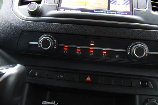 Peugeot Expert 2.0 BlueHDI 122PK L2H1 / Trekhaak / Camera / 3 zits