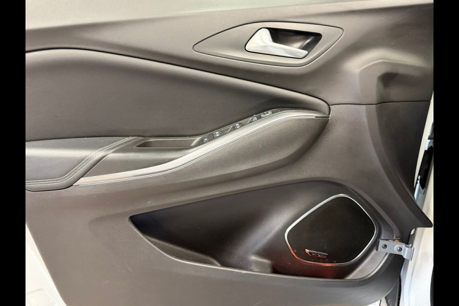 Opel Grandland X 1.2 Turbo Business Executive AUT. PANORAMADAK CRUISE NAVIGATIE APPLE CARPLAY LANE-ASSIST STOEL/STUURVERWARMING