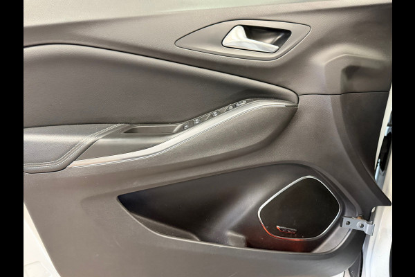 Opel Grandland X 1.2 Turbo Business Executive AUT. PANORAMADAK CRUISE NAVIGATIE APPLE CARPLAY LANE-ASSIST STOEL/STUURVERWARMING