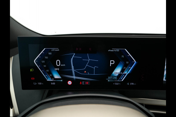 BMW iX xDrive40 High Executive 77 kWh ( 3-Fase ) {SOH-100%} (INCL-BTW) Aut. *PANO | HEAD-UP | HARMAN/KARDON-SURROUND | SOFT-CLOSE | DAB+ | DIGI-COCKPIT | HEATED-COMFORTSEATS | FULL-LED | CARPLAY | TOWBAR | AMBIENT-LIGHT | TOPVIEW | MEMORY-PACK |