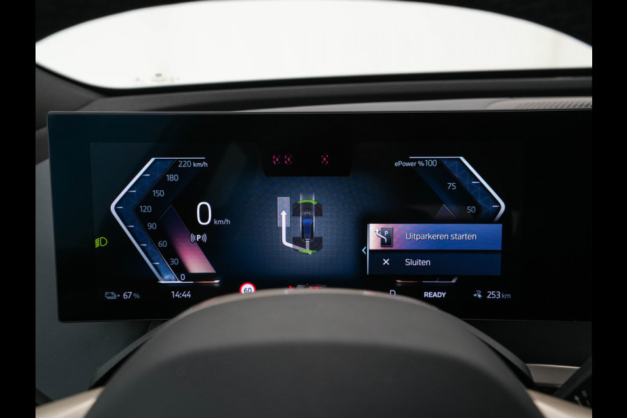 BMW iX xDrive40 High Executive 77 kWh ( 3-Fase ) {SOH-100%} (INCL-BTW) Aut. *PANO | HEAD-UP | HARMAN/KARDON-SURROUND | SOFT-CLOSE | DAB+ | DIGI-COCKPIT | HEATED-COMFORTSEATS | FULL-LED | CARPLAY | TOWBAR | AMBIENT-LIGHT | TOPVIEW | MEMORY-PACK |