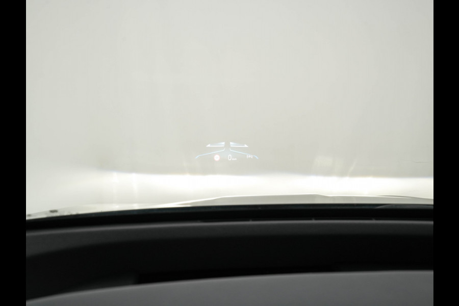 BMW iX xDrive40 High Executive 77 kWh ( 3-Fase ) {SOH-100%} (INCL-BTW) Aut. *PANO | HEAD-UP | HARMAN/KARDON-SURROUND | SOFT-CLOSE | DAB+ | DIGI-COCKPIT | HEATED-COMFORTSEATS | FULL-LED | CARPLAY | TOWBAR | AMBIENT-LIGHT | TOPVIEW | MEMORY-PACK |