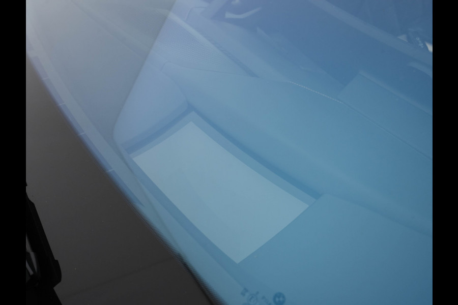 BMW iX xDrive40 High Executive 77 kWh ( 3-Fase ) {SOH-100%} (INCL-BTW) Aut. *PANO | HEAD-UP | HARMAN/KARDON-SURROUND | SOFT-CLOSE | DAB+ | DIGI-COCKPIT | HEATED-COMFORTSEATS | FULL-LED | CARPLAY | TOWBAR | AMBIENT-LIGHT | TOPVIEW | MEMORY-PACK |