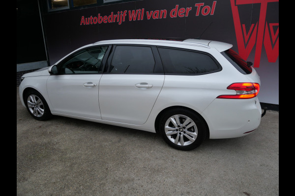 Peugeot 308 SW 1.2 PT EXECUTIVE | PANORAMA | TREKHAAK | CARPLAY | 110 PK | RIEM V.V.!!