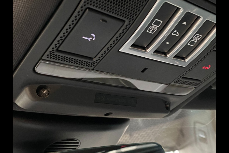 Land Rover Discovery 3.0 TD6 HSE LUXURY 7 zits head-up panorama dak