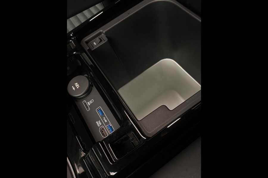 Land Rover Discovery 3.0 TD6 HSE LUXURY 7 zits head-up panorama dak