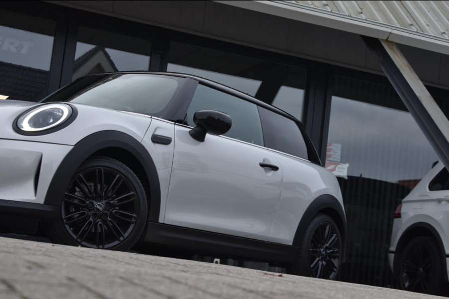 MINI Mini 1.5 Cooper APPLE CARPLAY | STUUR / STOELVERWARMING | DEALER ONDERHOUDEN | SFEERVERLICHTING | NAVIGATIE