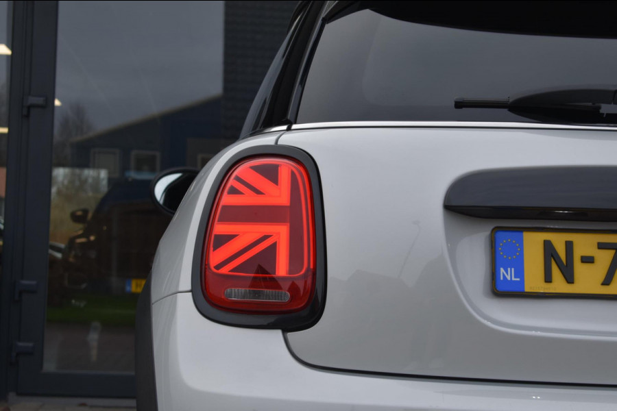 MINI Mini 1.5 Cooper APPLE CARPLAY | STUUR / STOELVERWARMING | DEALER ONDERHOUDEN | SFEERVERLICHTING | NAVIGATIE