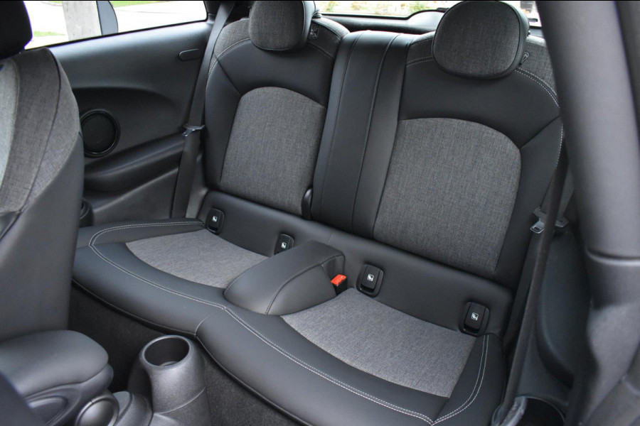 MINI Mini 1.5 Cooper APPLE CARPLAY | STUUR / STOELVERWARMING | DEALER ONDERHOUDEN | SFEERVERLICHTING | NAVIGATIE