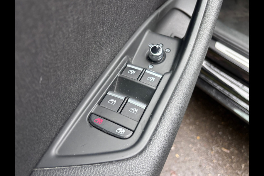 Audi A4 Avant 1.4 TFSI Sport S line black edition | Cruise + Navi Nu € 14.750,-!!!