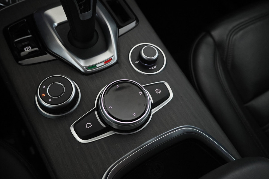 Alfa Romeo Stelvio 2.2d Super Automaat! 190Pk, Leer, Navigatie, Climate,
