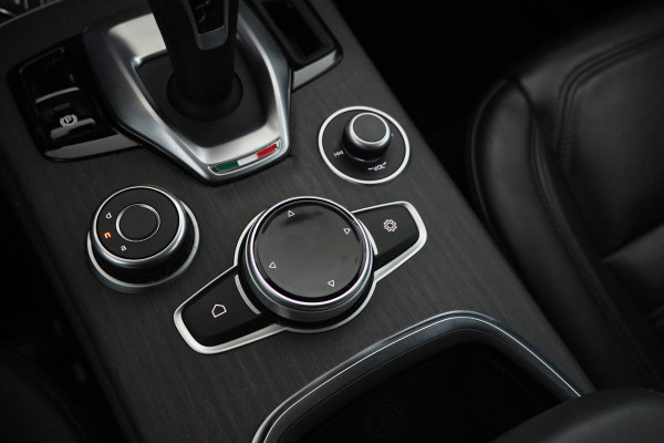 Alfa Romeo Stelvio 2.2d Super Automaat! 190Pk, Leer, Navigatie, Climate,
