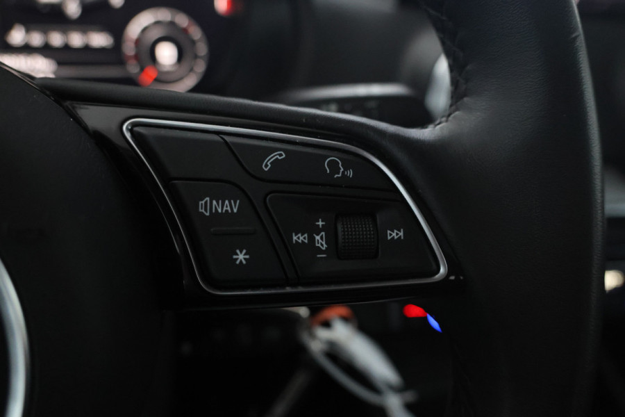 Audi Q2 30 TFSI S Edition Virtual cockpit, Leer, Panorama,