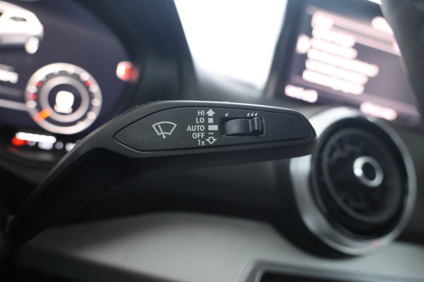 Audi Q2 30 TFSI S Edition Virtual cockpit, Leer, Panorama,