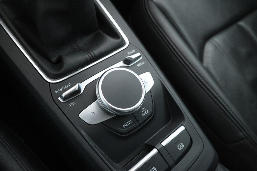 Audi Q2 30 TFSI S Edition Virtual cockpit, Leer, Panorama,