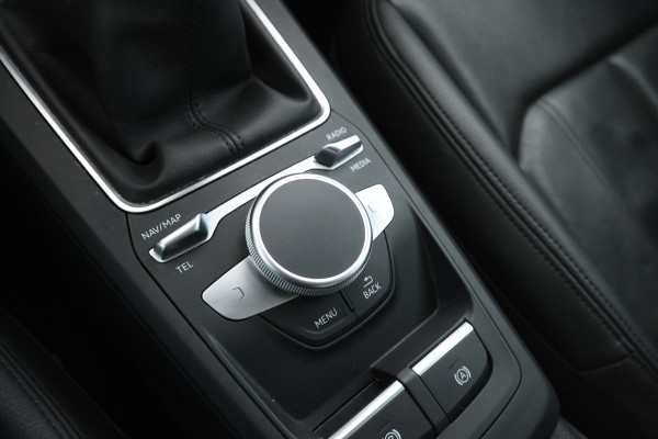Audi Q2 30 TFSI S Edition Virtual cockpit, Leer, Panorama,