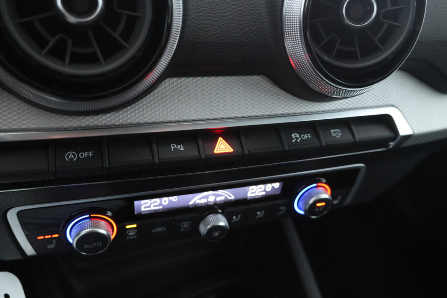 Audi Q2 30 TFSI S Edition Virtual cockpit, Leer, Panorama,