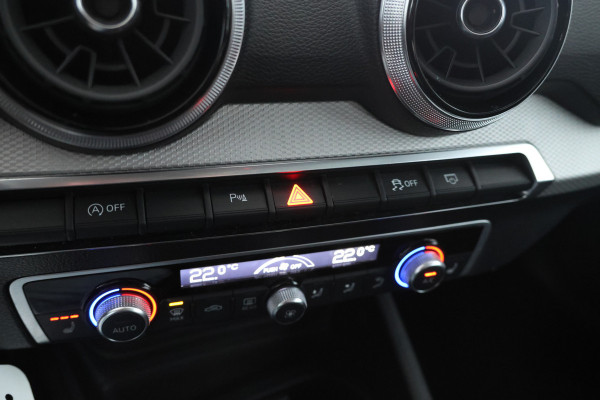 Audi Q2 30 TFSI S Edition Virtual cockpit, Leer, Panorama,