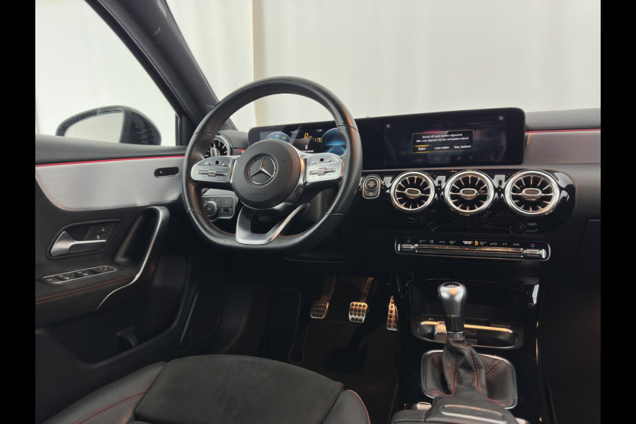 Mercedes-Benz A-Klasse 160 AMG-Sportpack Business-Solution (INCL-BTW) *WIDESCREEN-DIGI-COCKPIT | FULL-LED | LEATHER-MICROFIBRE | CAMERA | DYNAMIC-SELECT | CRUISE | HEATED-SPORTSEATS | PRIVACY-GLASS | DAB | AMBIENT-LIGHT | 18"ALU*