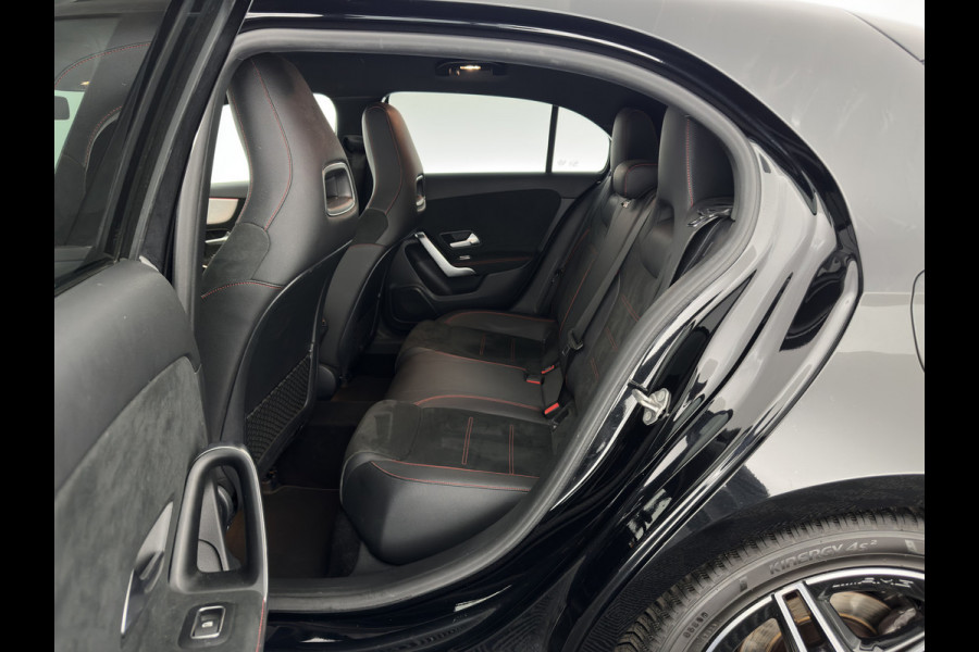 Mercedes-Benz A-Klasse 160 AMG-Sportpack Business-Solution (INCL-BTW) *WIDESCREEN-DIGI-COCKPIT | FULL-LED | LEATHER-MICROFIBRE | CAMERA | DYNAMIC-SELECT | CRUISE | HEATED-SPORTSEATS | PRIVACY-GLASS | DAB | AMBIENT-LIGHT | 18"ALU*