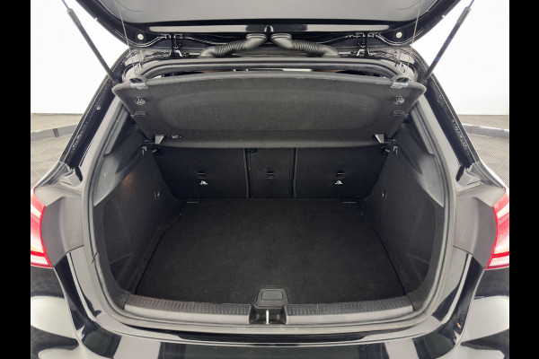 Mercedes-Benz A-Klasse 160 AMG-Sportpack Business-Solution (INCL-BTW) *WIDESCREEN-DIGI-COCKPIT | FULL-LED | LEATHER-MICROFIBRE | CAMERA | DYNAMIC-SELECT | CRUISE | HEATED-SPORTSEATS | PRIVACY-GLASS | DAB | AMBIENT-LIGHT | 18"ALU*