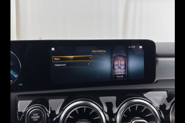 Mercedes-Benz A-Klasse 160 AMG-Sportpack Business-Solution (INCL-BTW) *WIDESCREEN-DIGI-COCKPIT | FULL-LED | LEATHER-MICROFIBRE | CAMERA | DYNAMIC-SELECT | CRUISE | HEATED-SPORTSEATS | PRIVACY-GLASS | DAB | AMBIENT-LIGHT | 18"ALU*