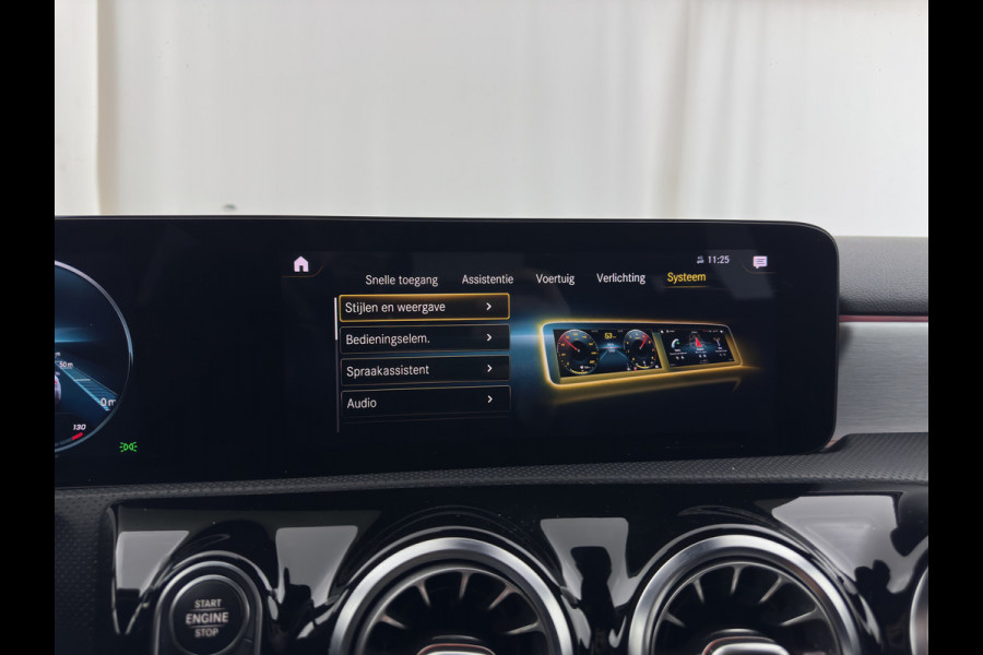 Mercedes-Benz A-Klasse 160 AMG-Sportpack Business-Solution (INCL-BTW) *WIDESCREEN-DIGI-COCKPIT | FULL-LED | LEATHER-MICROFIBRE | CAMERA | DYNAMIC-SELECT | CRUISE | HEATED-SPORTSEATS | PRIVACY-GLASS | DAB | AMBIENT-LIGHT | 18"ALU*