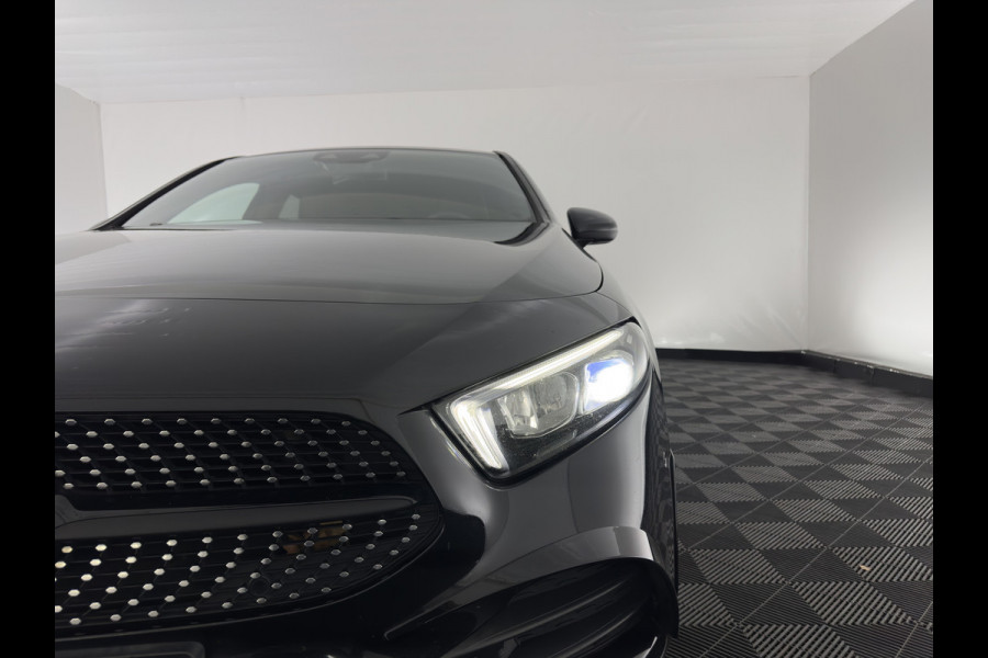 Mercedes-Benz A-Klasse 160 AMG-Sportpack Business-Solution (INCL-BTW) *WIDESCREEN-DIGI-COCKPIT | FULL-LED | LEATHER-MICROFIBRE | CAMERA | DYNAMIC-SELECT | CRUISE | HEATED-SPORTSEATS | PRIVACY-GLASS | DAB | AMBIENT-LIGHT | 18"ALU*