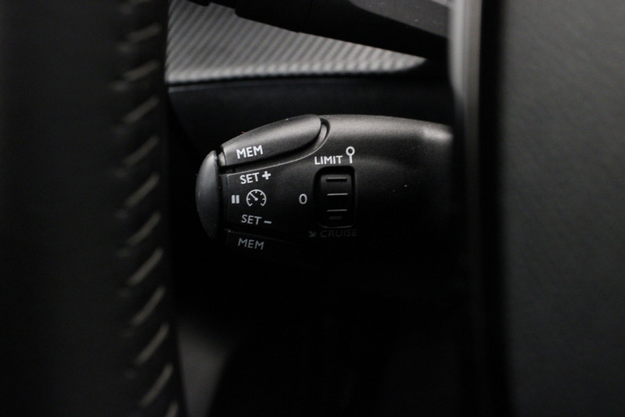 Peugeot 208 1.2 PureTech Allure |Camera|Navi|