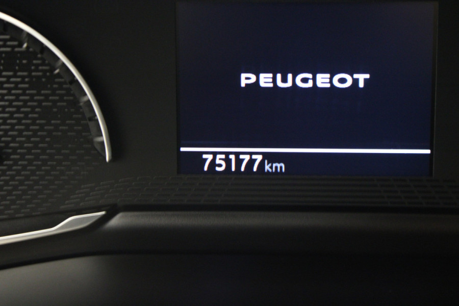 Peugeot 208 1.2 PureTech Allure |Camera|Navi|
