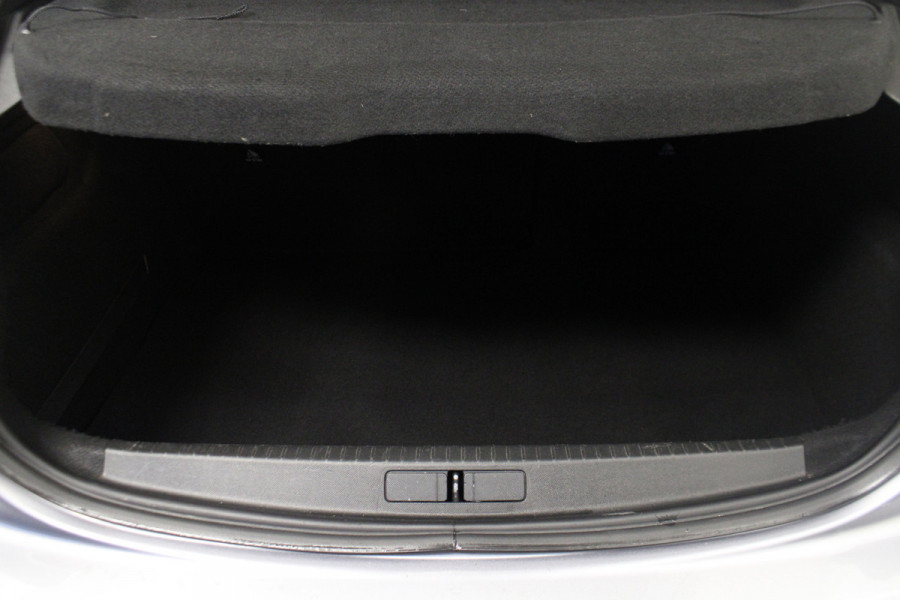 Peugeot 208 1.2 PureTech Allure |Camera|Navi|