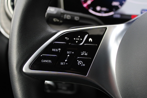 Mercedes-Benz V-Klasse 300 Benzine!! / Lang / AMG / 7-persoons / Burmester / Elec Stoel / Vol Opties / NIEUWSTAAT