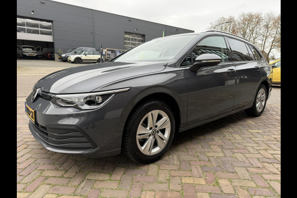 Volkswagen Golf Variant 1.0 eTSI Life / Cruise control adaptief / NAVI + Apple CarPlay - Android / Stuur-Stoel Verwarming + Veloer