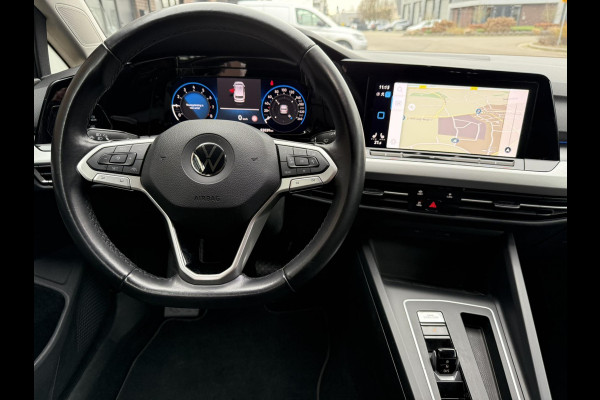 Volkswagen Golf Variant 1.0 eTSI Life / Cruise control adaptief / NAVI + Apple CarPlay - Android / Stuur-Stoel Verwarming + Veloer