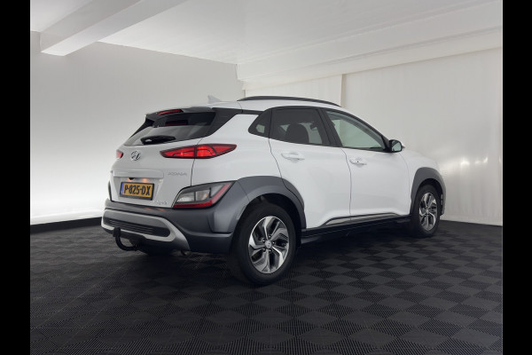 Hyundai Kona 1.6 GDI HEV Fashion (INCL-BTW) Aut. *NAVI-FULLMAP | DIGI-COCKPIT | FULL-LED | KEYLESS | CAMERA | HEAD-UP | SHIFT-PADDLES | DAB | COMFORT-SEATS | PRIVACY-GLASS | TOWBAR | 16 "ALU*
