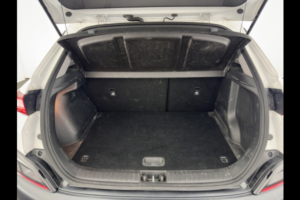 Hyundai Kona 1.6 GDI HEV Fashion (INCL-BTW) Aut. *NAVI-FULLMAP | DIGI-COCKPIT | FULL-LED | KEYLESS | CAMERA | HEAD-UP | SHIFT-PADDLES | DAB | COMFORT-SEATS | PRIVACY-GLASS | TOWBAR | 16 "ALU*