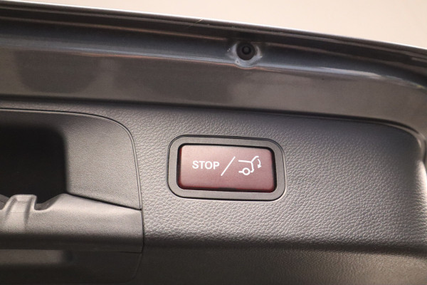 Mercedes-Benz GLC 250 4MATIC Premium Plus Burmester PDC