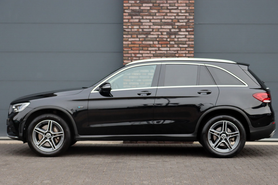 Mercedes-Benz GLC 300e 4MATIC Premium Plus | Distronic+ | Panoramadak | Memory | Leder | Trekhaak | Camera | Sfeerverlichting | Augmented Reality | Stoelverwarming |