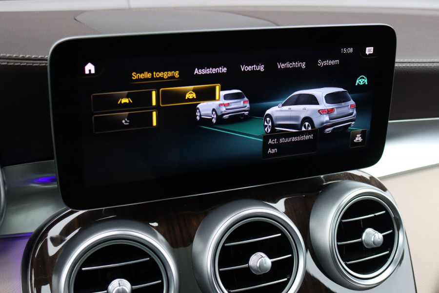 Mercedes-Benz GLC 300e 4MATIC Premium Plus | Distronic+ | Panoramadak | Memory | Leder | Trekhaak | Camera | Sfeerverlichting | Augmented Reality | Stoelverwarming |