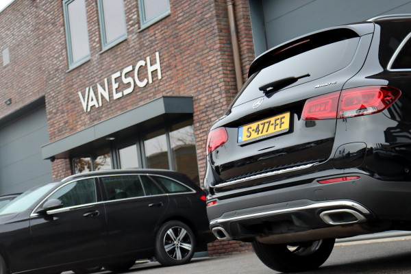 Mercedes-Benz GLC 300e 4MATIC Premium Plus | Distronic+ | Panoramadak | Memory | Leder | Trekhaak | Camera | Sfeerverlichting | Augmented Reality | Stoelverwarming |
