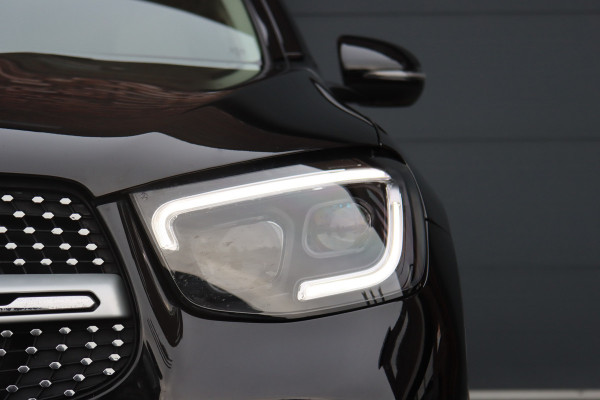 Mercedes-Benz GLC 300e 4MATIC Premium Plus | Distronic+ | Panoramadak | Memory | Leder | Trekhaak | Camera | Sfeerverlichting | Augmented Reality | Stoelverwarming |