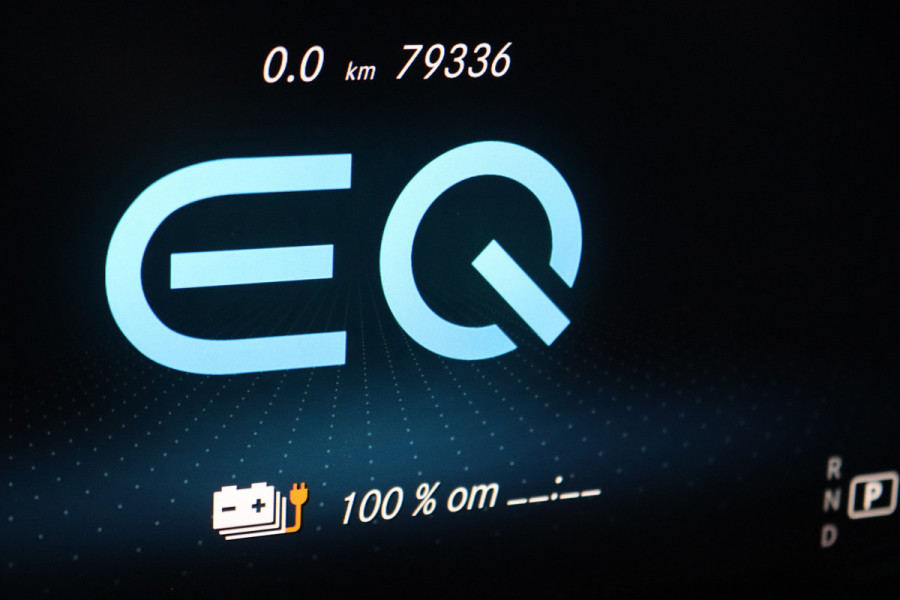 Mercedes-Benz GLC 300e 4MATIC Premium Plus | Distronic+ | Panoramadak | Memory | Leder | Trekhaak | Camera | Sfeerverlichting | Augmented Reality | Stoelverwarming |