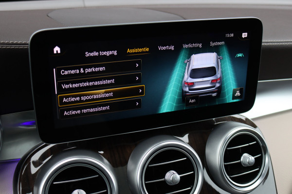 Mercedes-Benz GLC 300e 4MATIC Premium Plus | Distronic+ | Panoramadak | Memory | Leder | Trekhaak | Camera | Sfeerverlichting | Augmented Reality | Stoelverwarming |