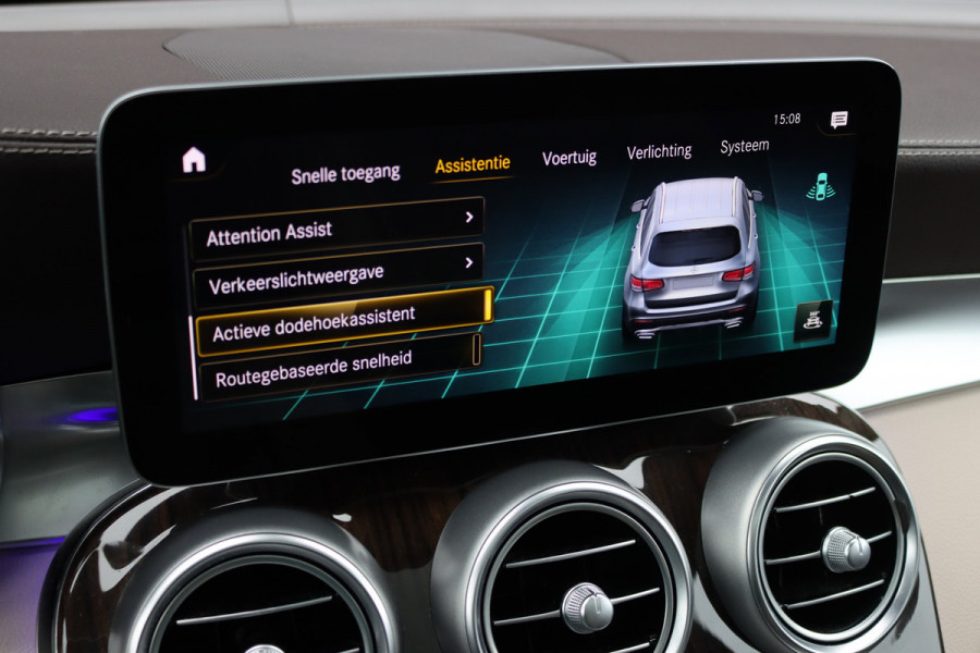 Mercedes-Benz GLC 300e 4MATIC Premium Plus | Distronic+ | Panoramadak | Memory | Leder | Trekhaak | Camera | Sfeerverlichting | Augmented Reality | Stoelverwarming |