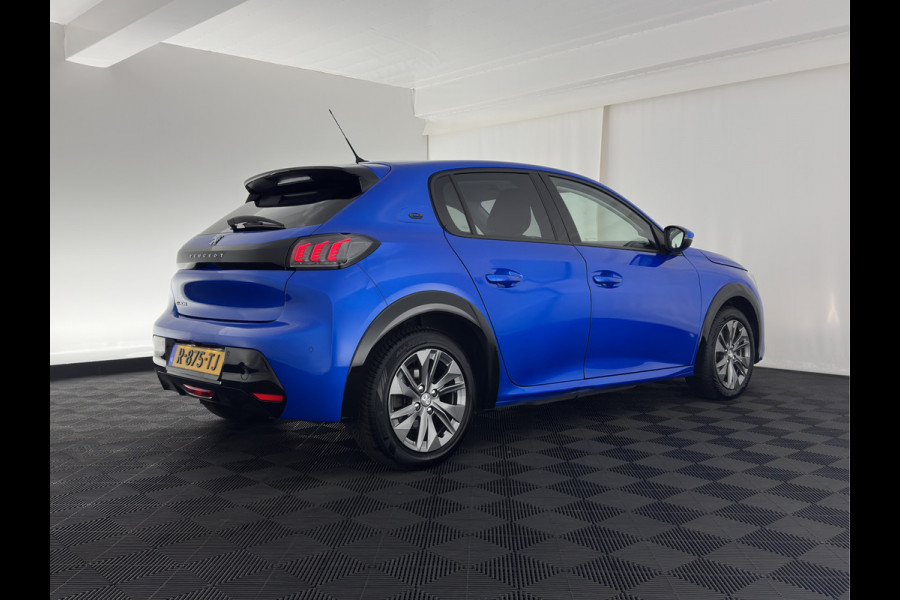 Peugeot e-208 EV Allure 50 kWh {SOH-91%} Aut *FULL-LED | DIGI-COCKPIT | BLINDSPOT | CAMERA | NAVI-FULLMAP | LANE-ASSIST | KEYLESS | DAB | CCS-FASTLOADER | TOP-VIEW | AMBIENT-LIGHT | PRIVACY-GLASS | 17"ALU*